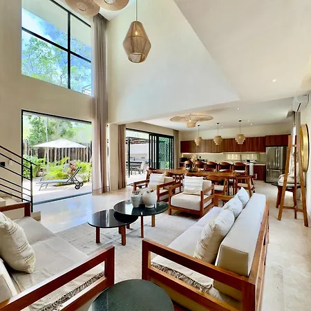 Casa Laak, Luxury Villa, 5 Bedroom 7 Bt, Heated Pool