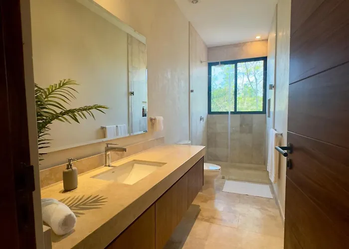 Villa Casa Laak, Luxury Villa, 5 Bedroom 7 Bt, Heated Pool *