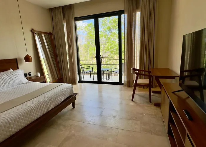 Casa Laak, Luxury Villa, 5 Bedroom 7 Bt, Heated Pool