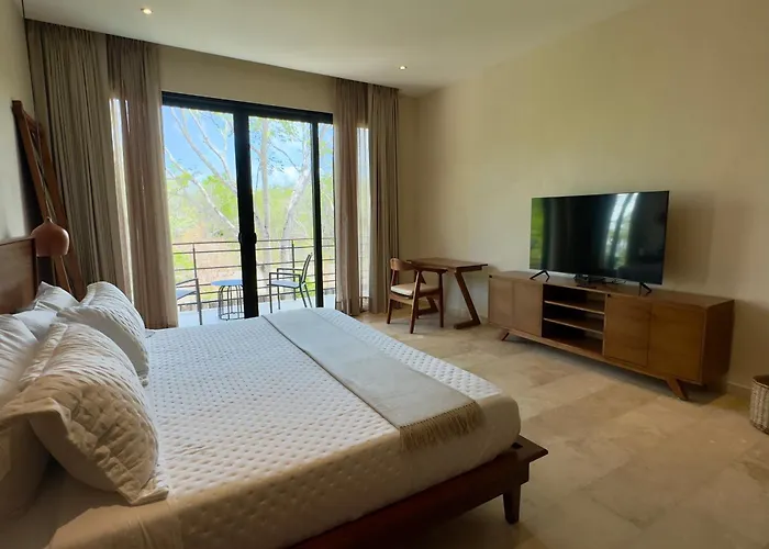 Casa Laak, Luxury Villa, 5 Bedroom 7 Bt, Heated Pool *