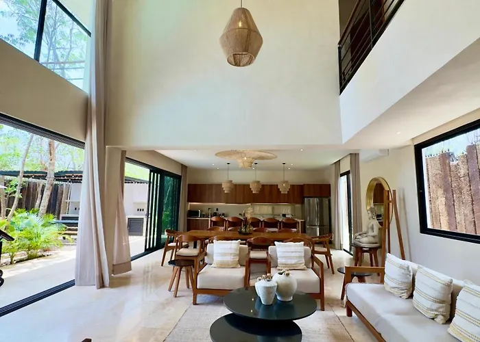 Villa Casa Laak, Luxury Villa, 5 Bedroom 7 Bt, Heated Pool *