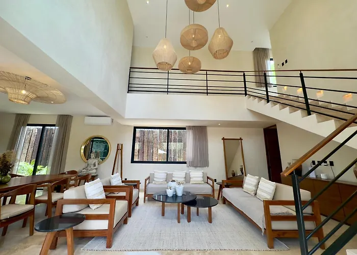 Villa Casa Laak, Luxury Villa, 5 Bedroom 7 Bt, Heated Pool