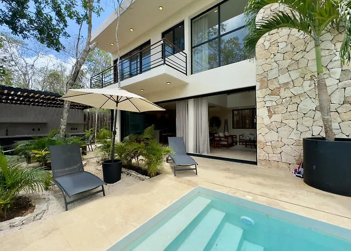 Casa Laak, Luxury Villa, 5 Bedroom 7 Bt, Heated Pool