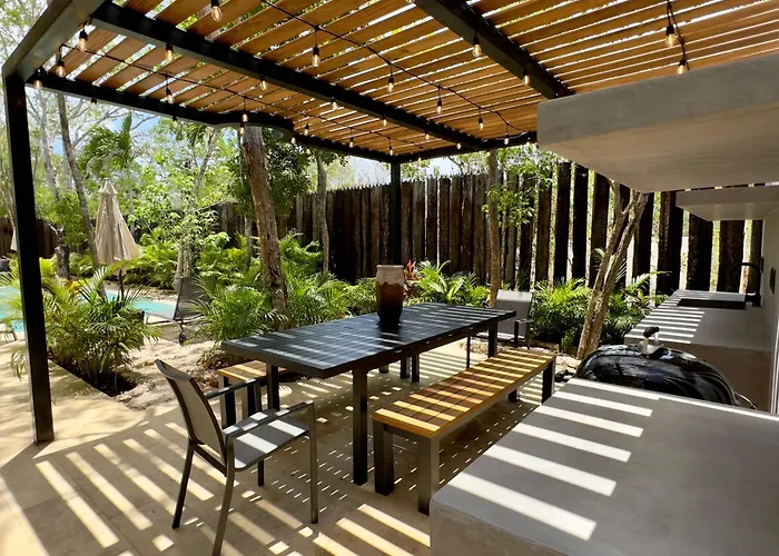 Villa Casa Laak, Luxury Villa, 5 Bedroom 7 Bt, Heated Pool *