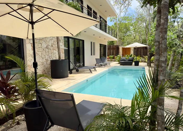 Casa Laak, Luxury Villa, 5 Bedroom 7 Bt, Heated Pool Villa Tulum